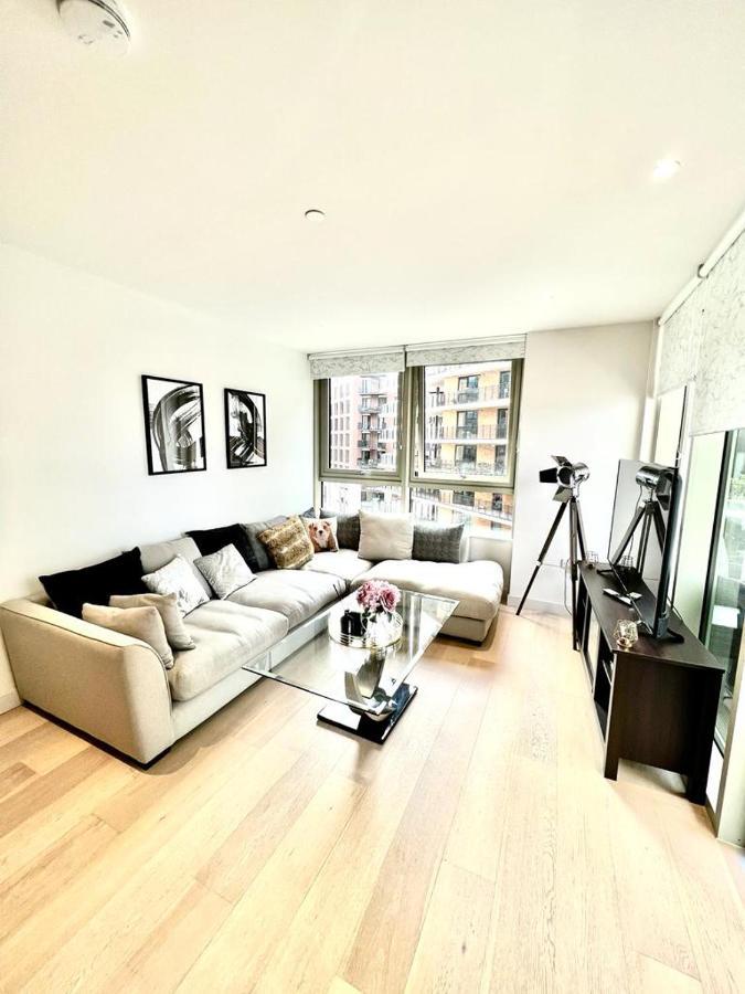 Stylish Apartment Docklands 런던 외부 사진
