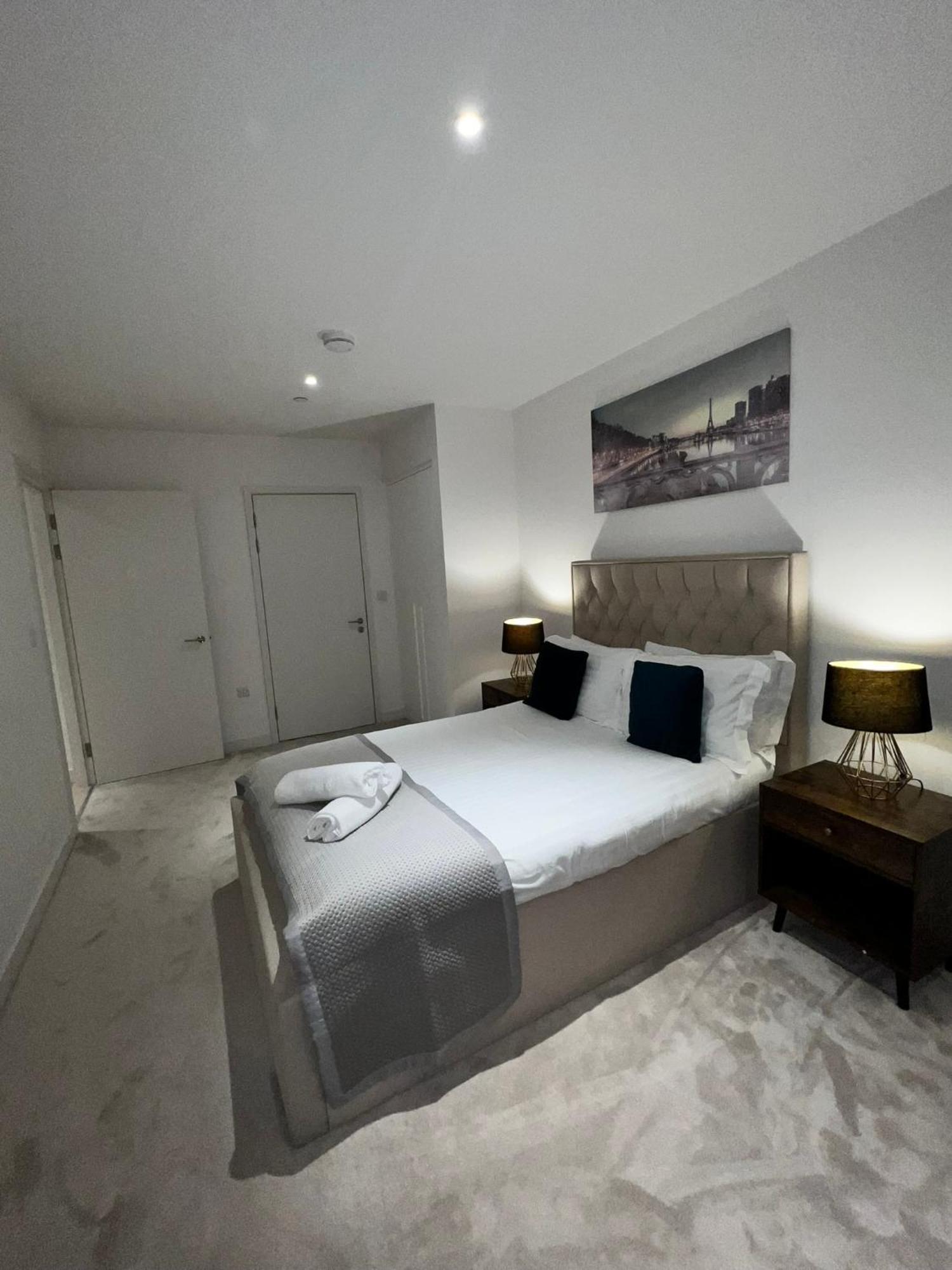 Stylish Apartment Docklands 런던 외부 사진