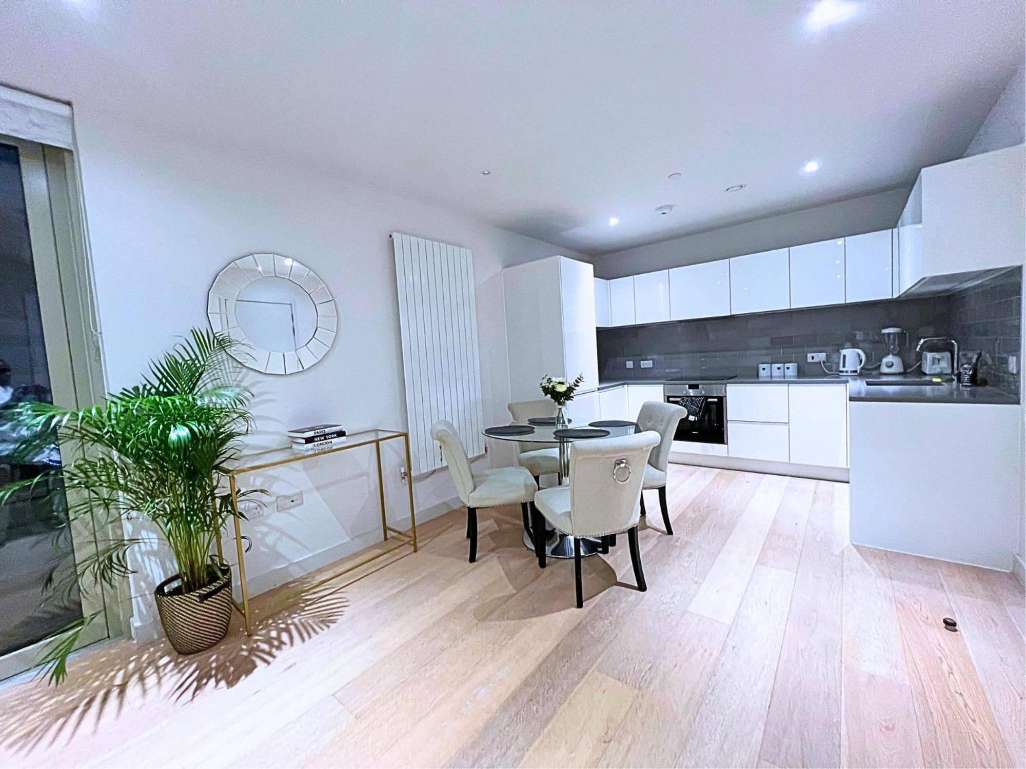 Stylish Apartment Docklands 런던 외부 사진